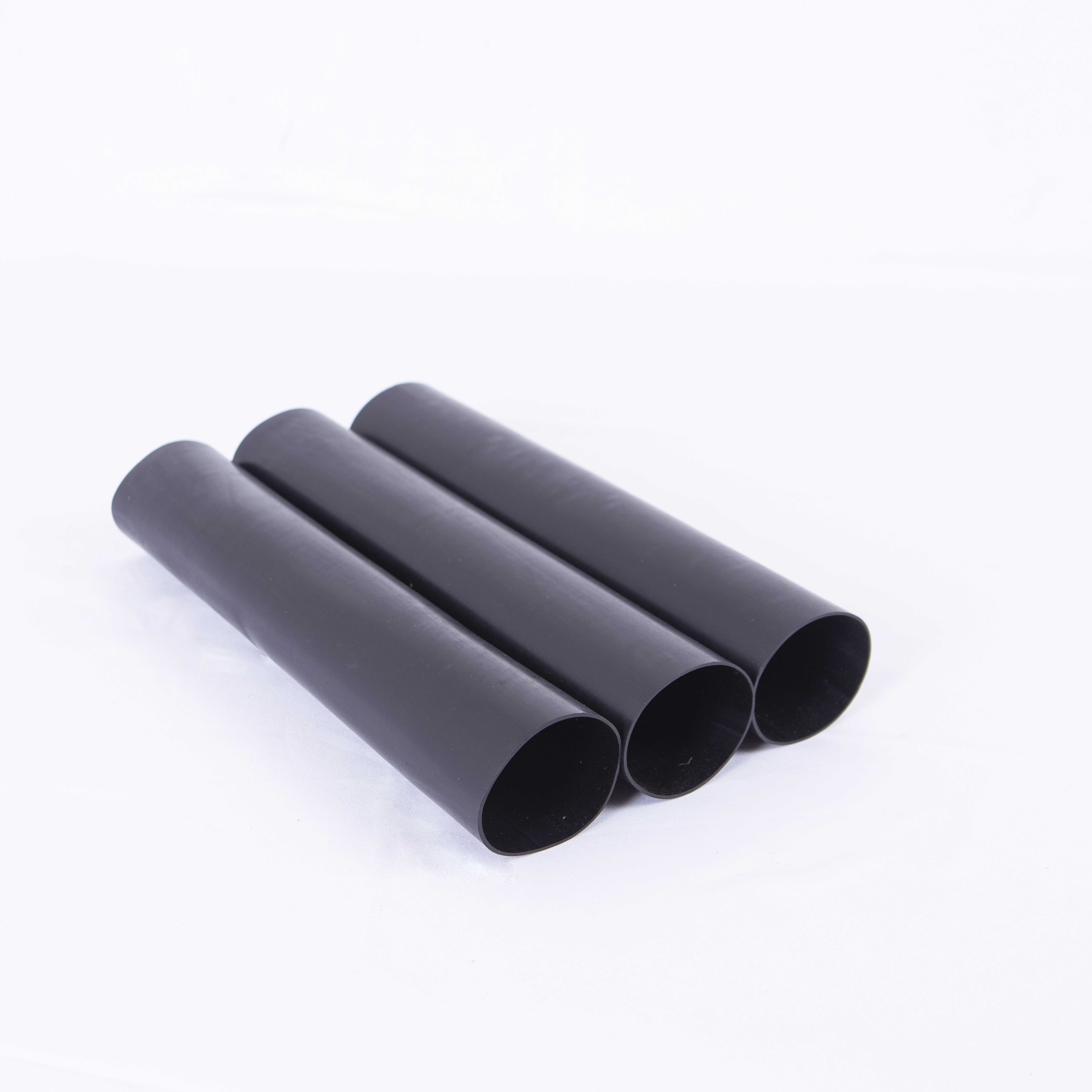 Gaine thermorétractable semi-conductrice